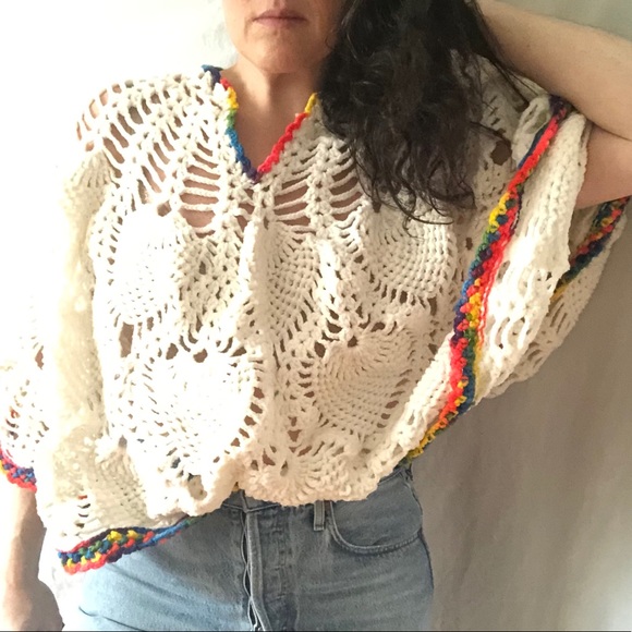 Vtg Granny Square Crocheted Poncho White + Rainbow - Picture 12 of 16